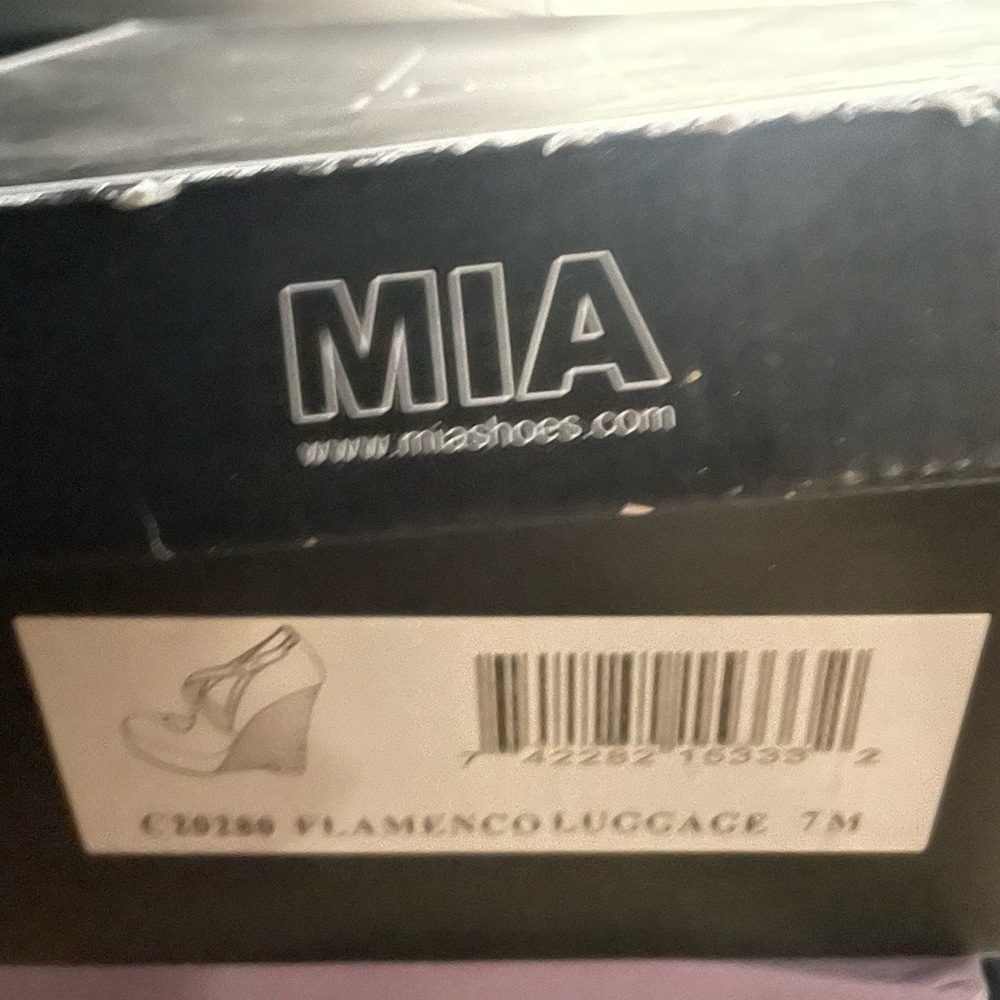 Mia wedge closed toe shoe